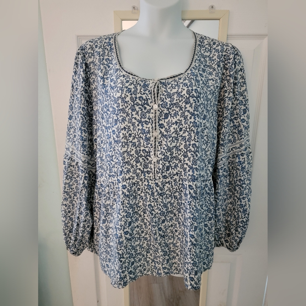 Peasant style NWT top.